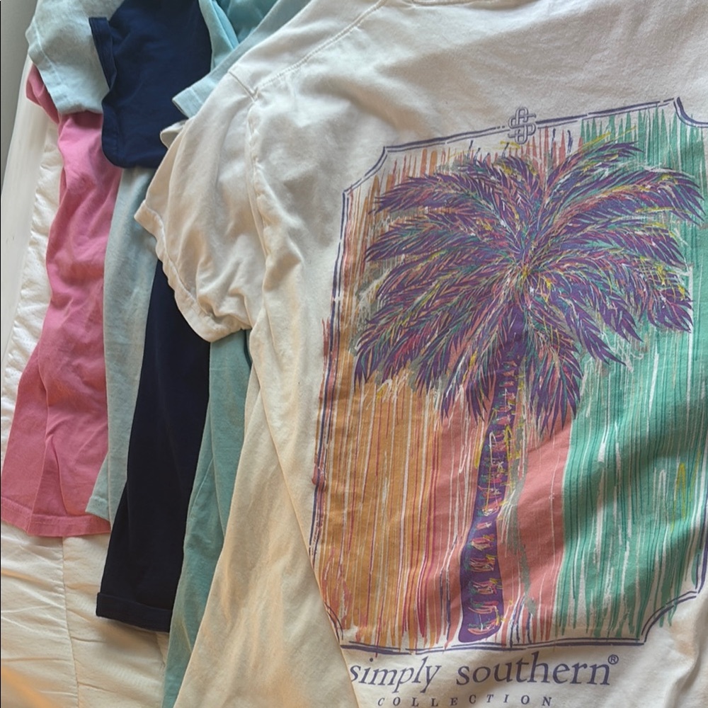 Simply Southern women’s Graphic T-Shirt - White